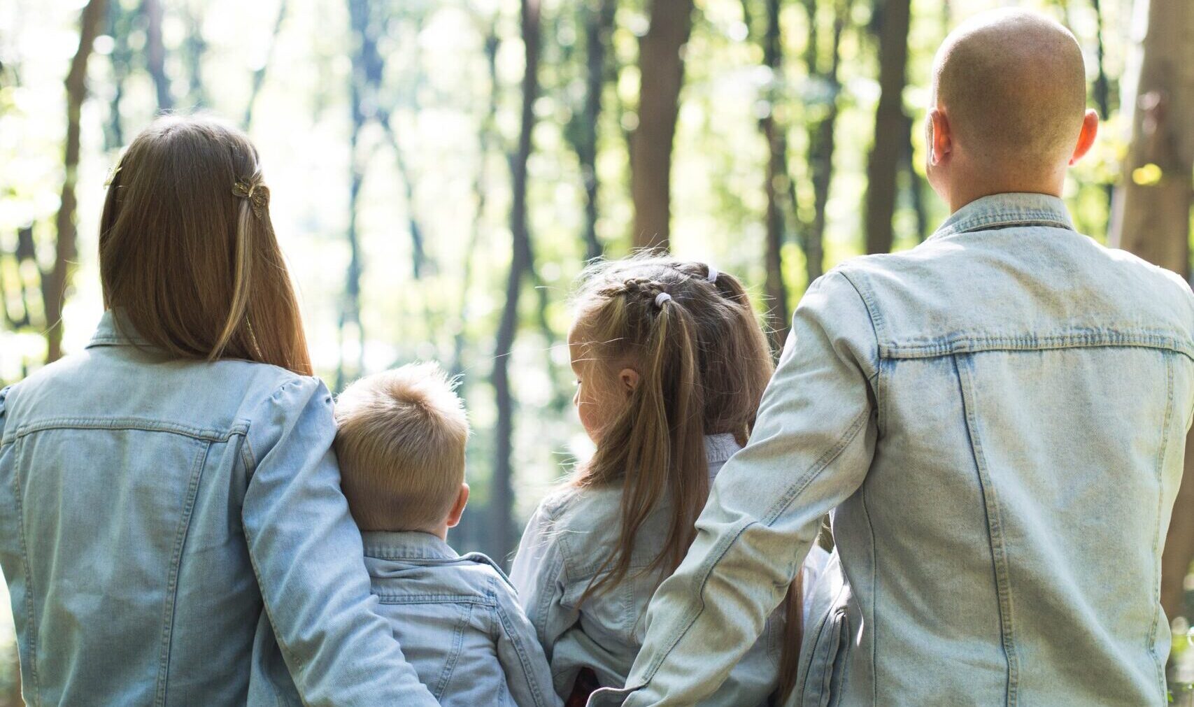 4 Ways to Care for Your Family While Selling a Business
